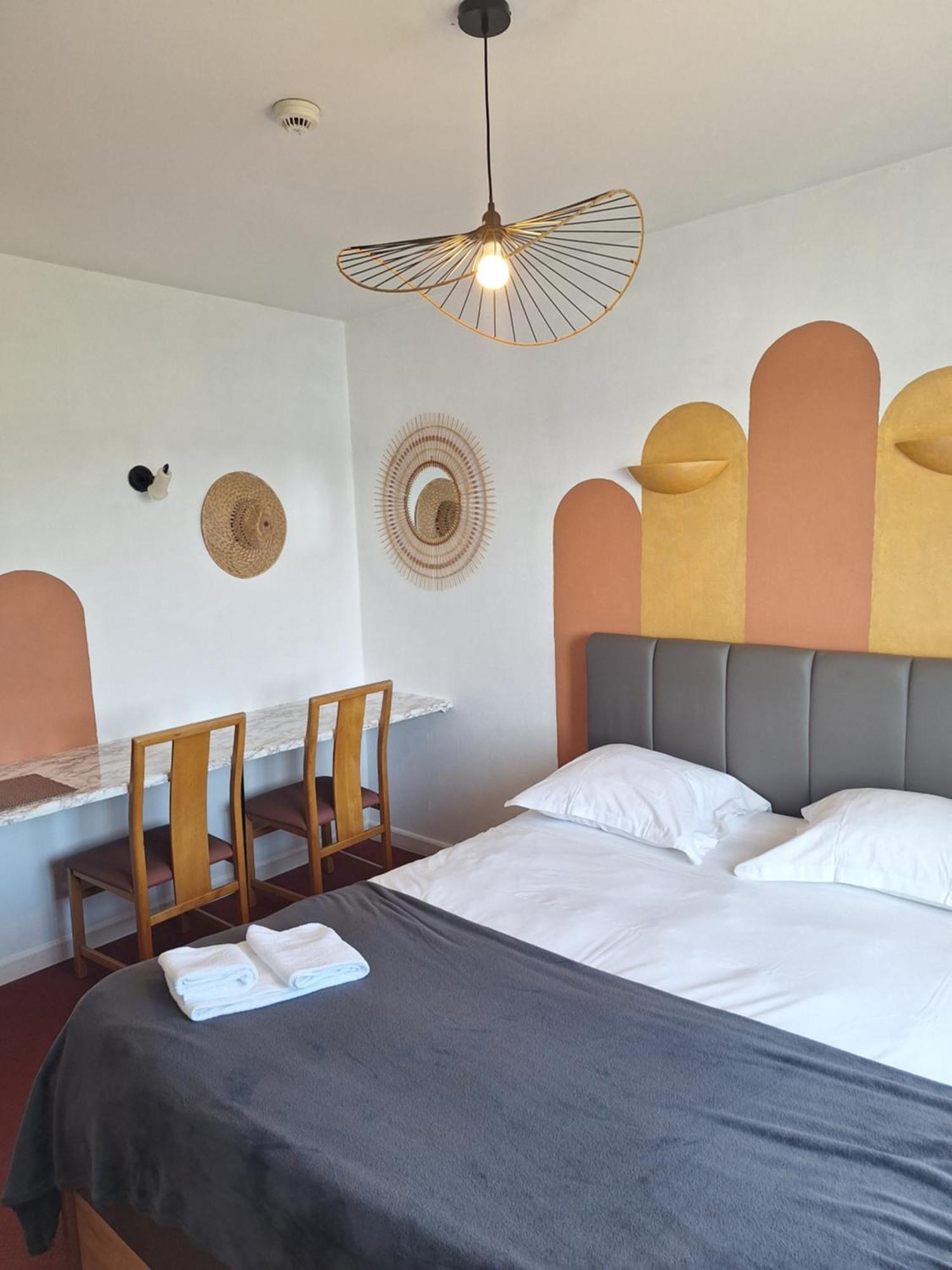 Hotel Restaurant Du Lac Combourg Εξωτερικό φωτογραφία
