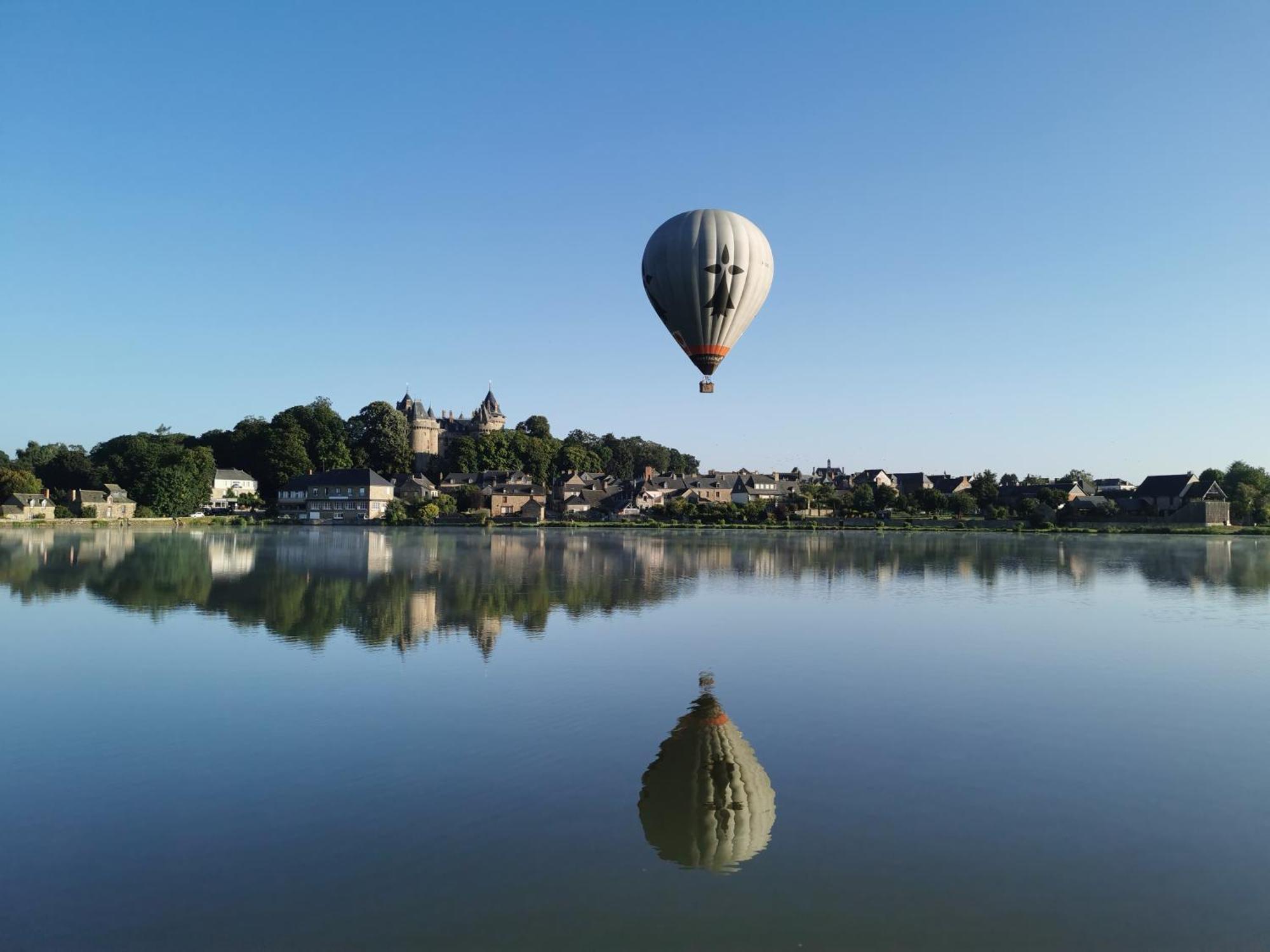 Hotel Restaurant Du Lac Combourg Εξωτερικό φωτογραφία