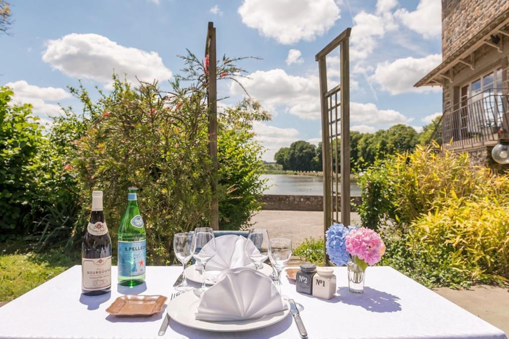 Hotel Restaurant Du Lac Combourg Εξωτερικό φωτογραφία